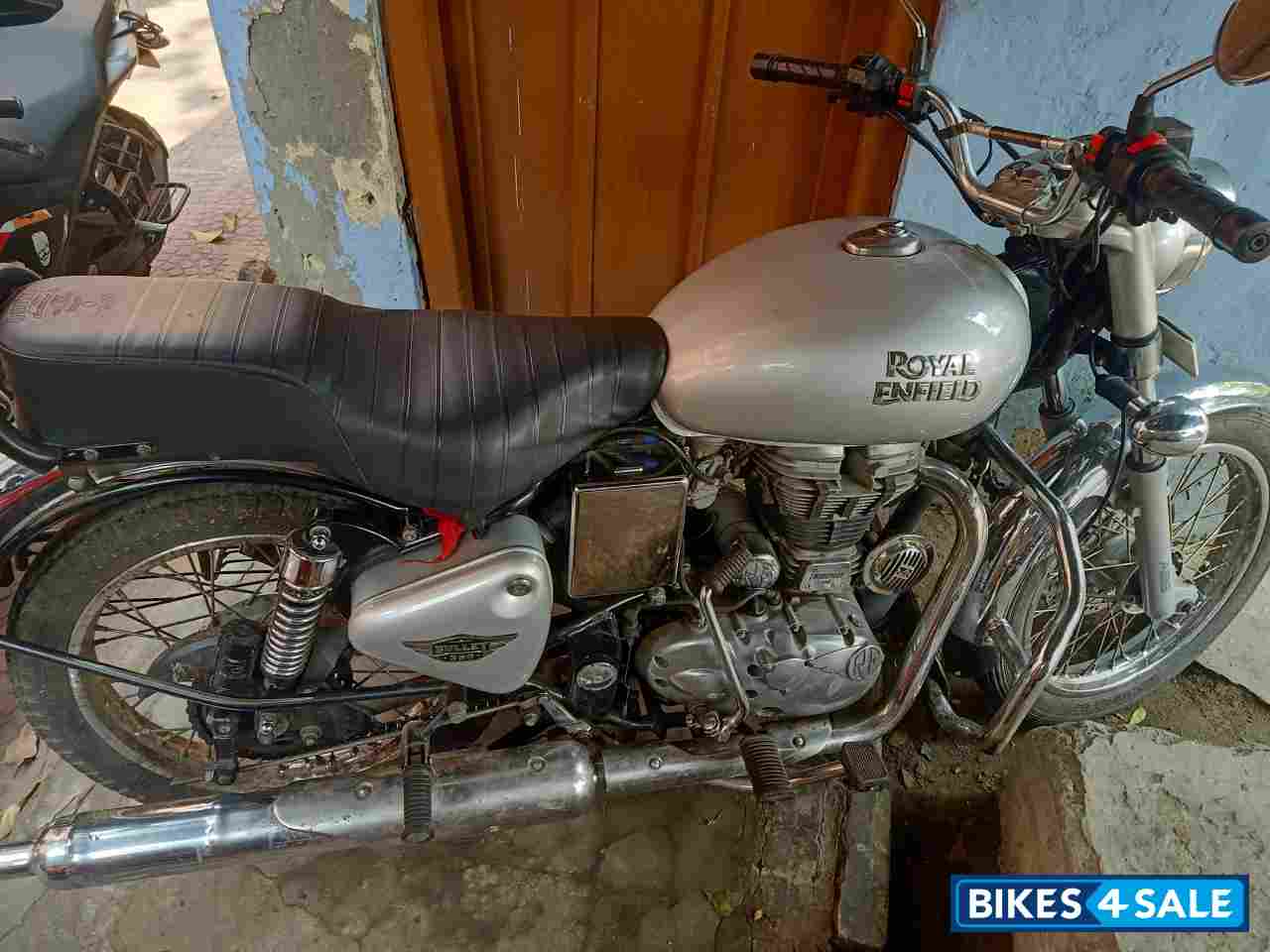 Grey Royal Enfield Bullet Electra Twinspark