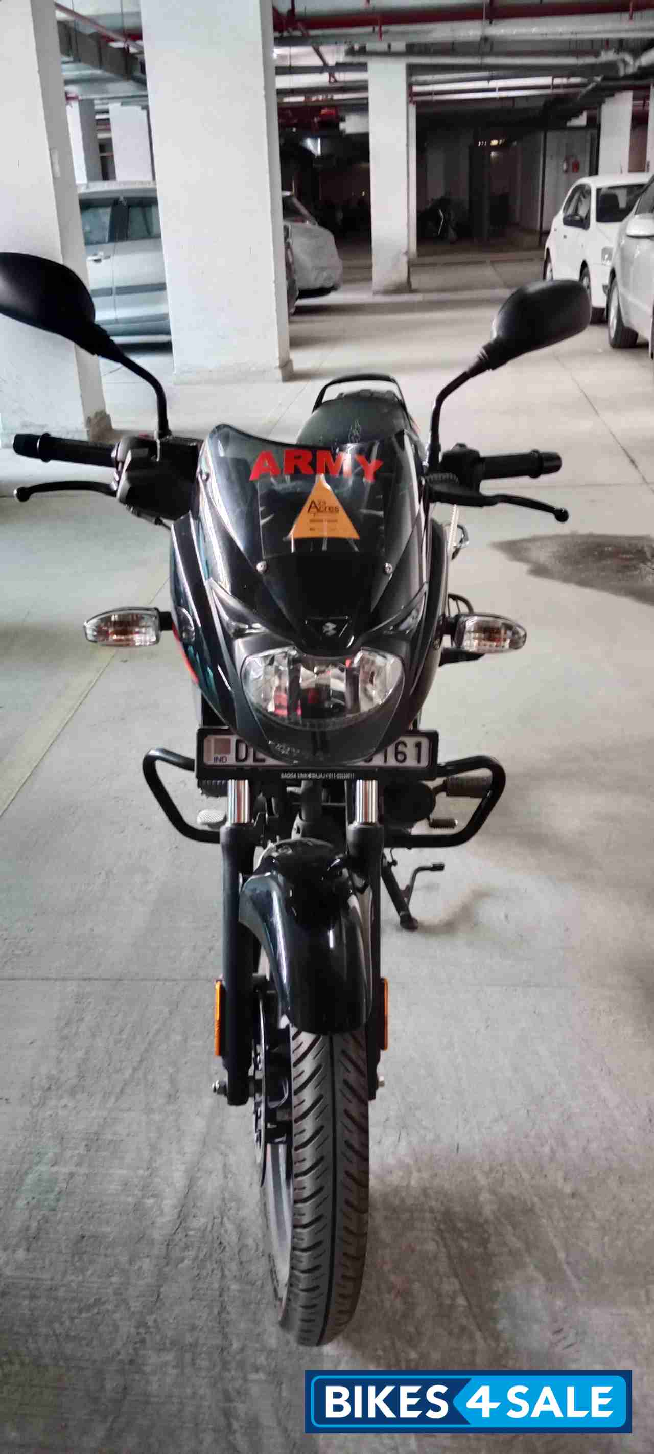 Ibony Black Bajaj Pulsar 125 Neon BS6 Ibony Black Bajaj Pulsar 125 Neon BS6
