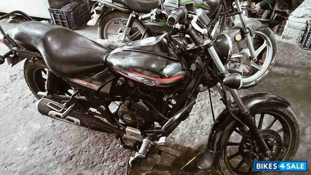 Bajaj Avenger Street 220