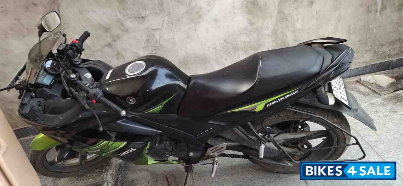 Green And Black Yamaha YZF R15 S