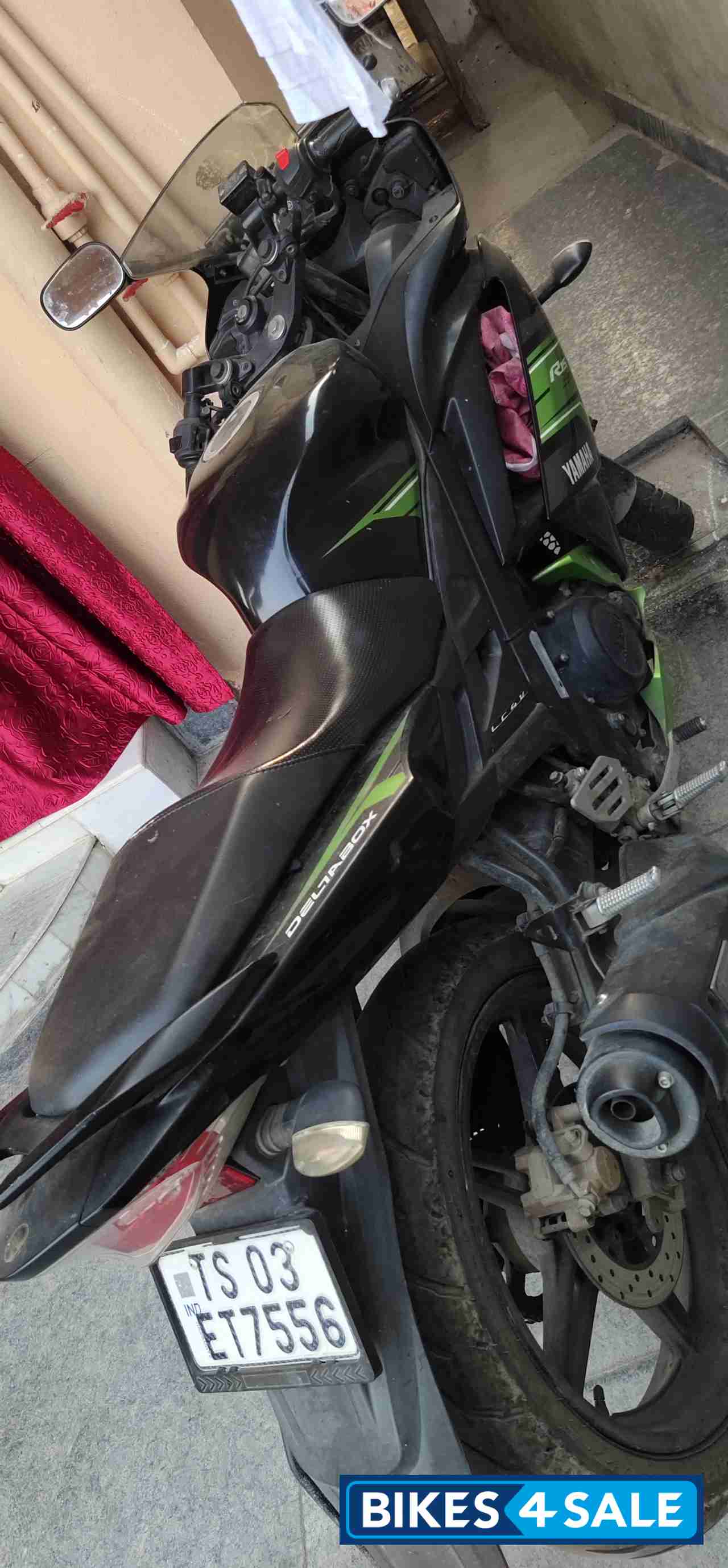Green And Black Yamaha YZF R15 S