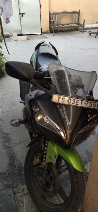 Green And Black Yamaha YZF R15 S