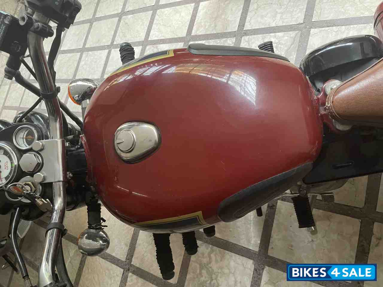 Chestnut Royal Enfield Classic 350 Chestnut Royal Enfield Classic 350