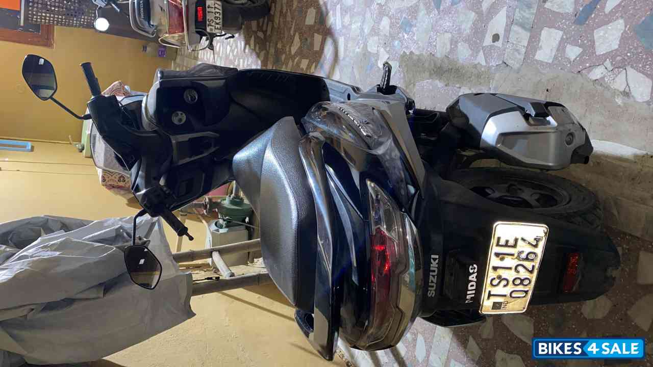 Black Suzuki Burgman Street