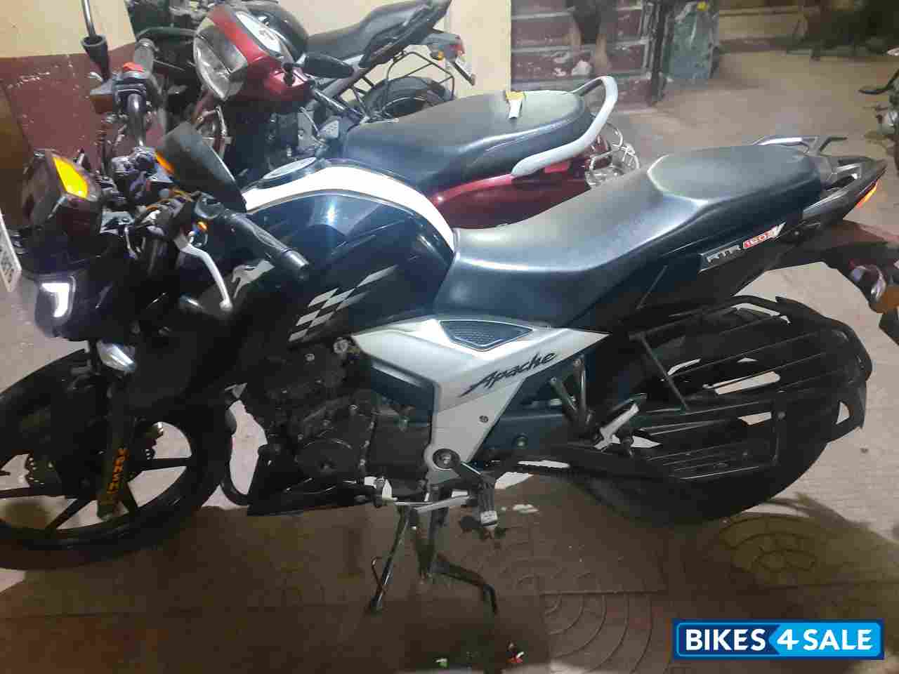 TVS Apache RTR 160 4V TVS Apache RTR 160 4V