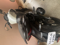 White Bajaj Dominar 400 Disc