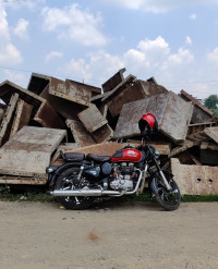 Royal Enfield Classic 350 Redditch Red 2017 Model