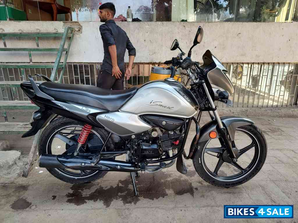 Black & Grey Hero Splendor iSmart