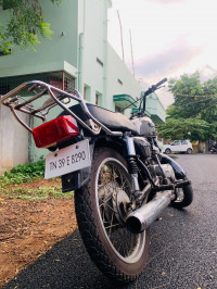 Black Yamaha RX 135