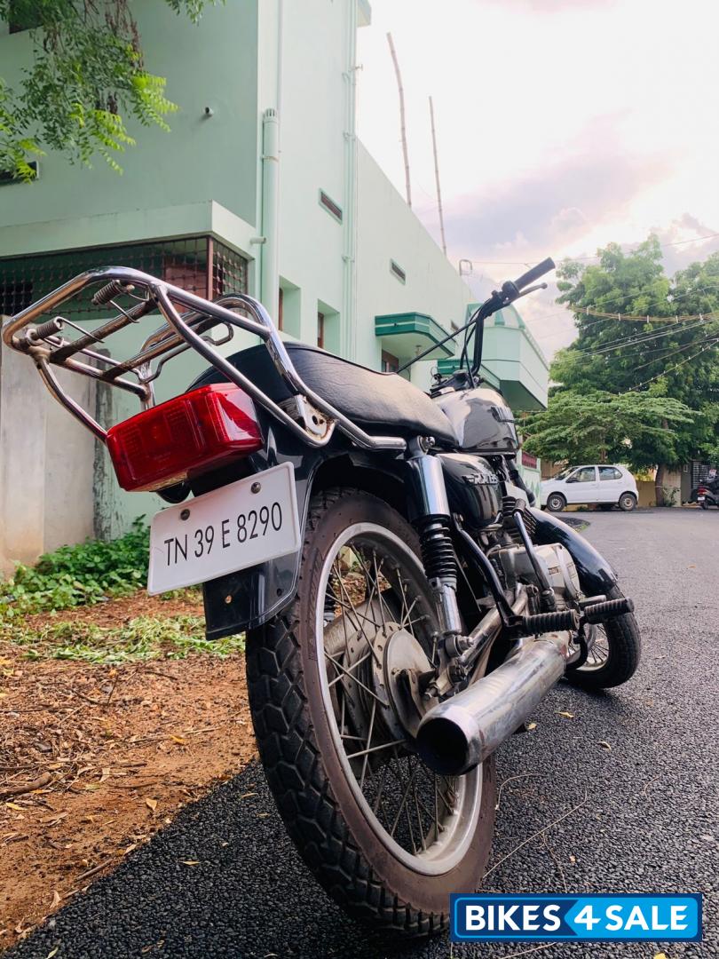 Black Yamaha RX 135 Black Yamaha RX 135