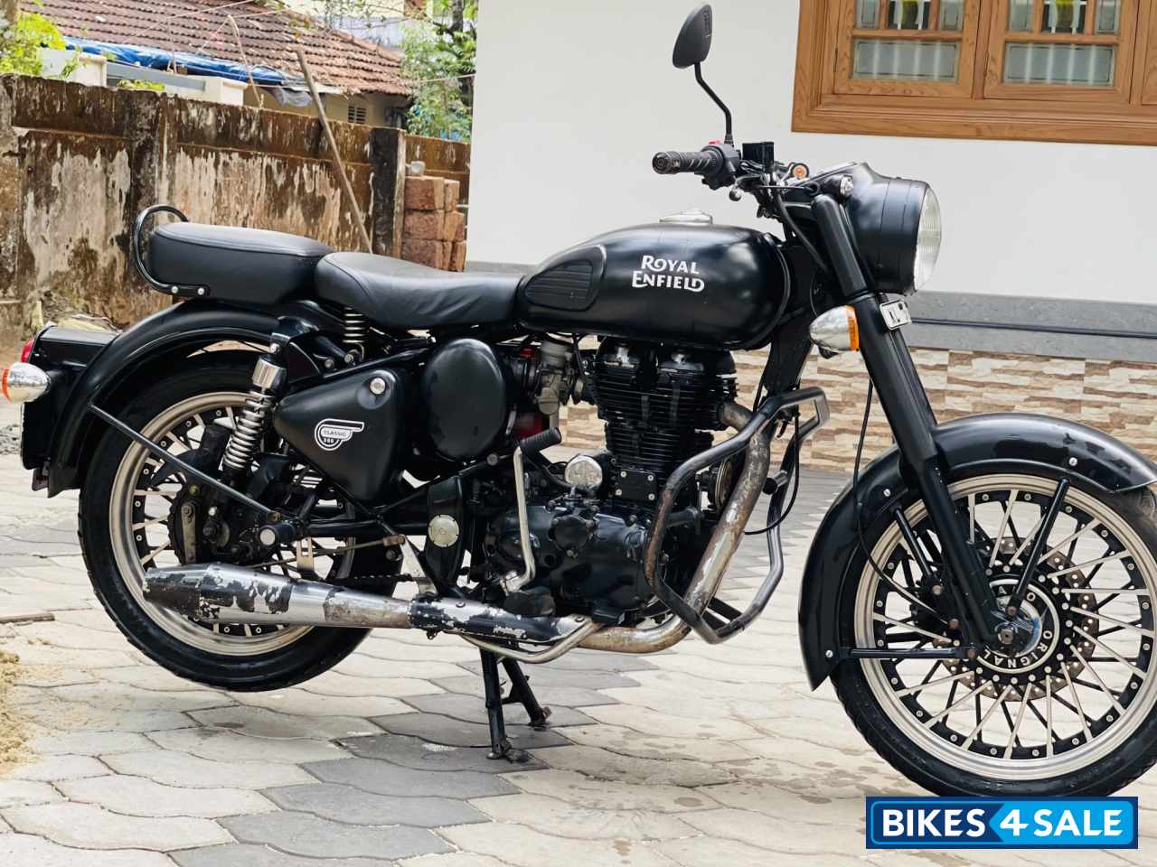 Black Matt Royal Enfield Classic 350