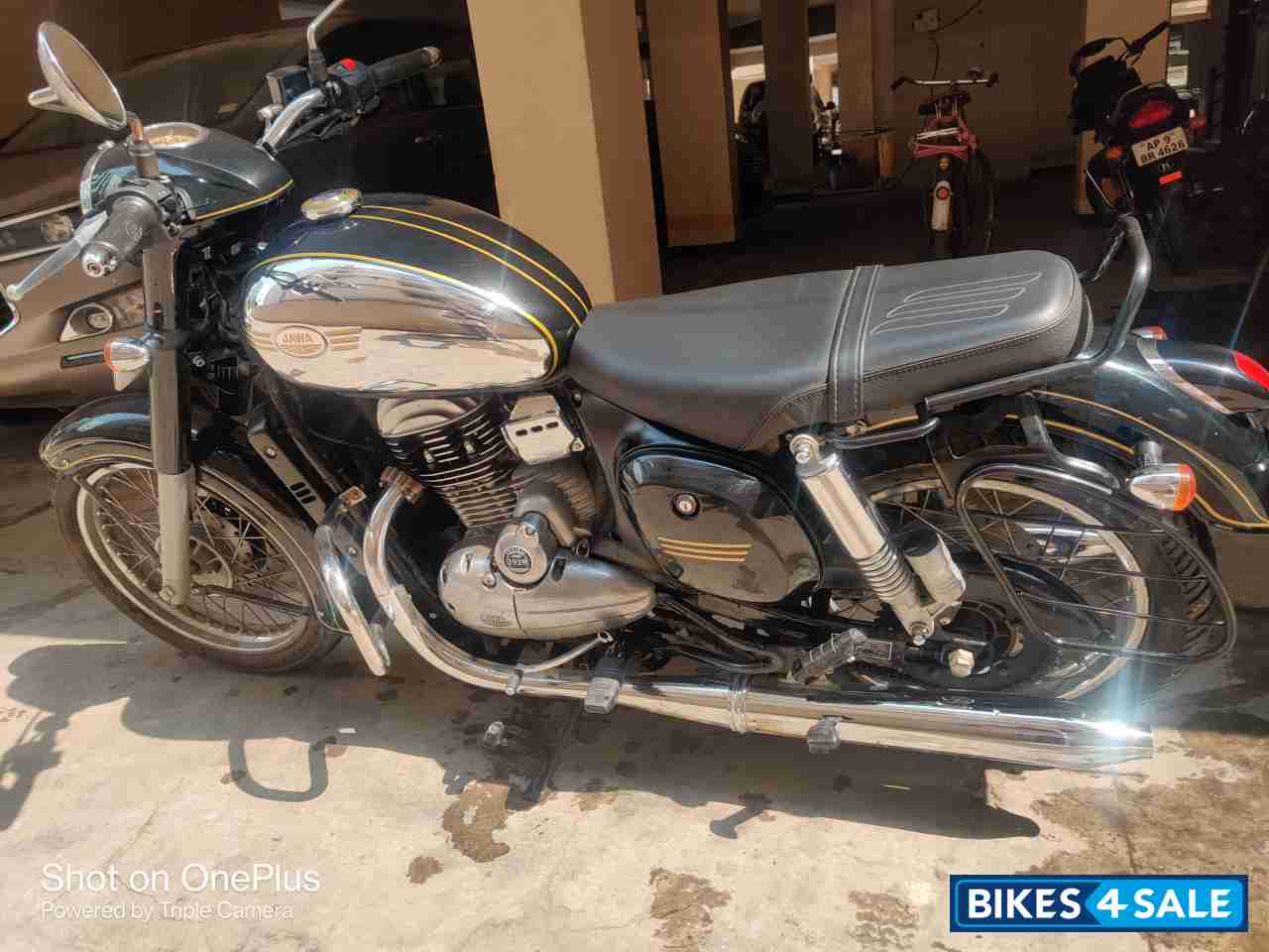 Black Jawa Classic Black Jawa Classic