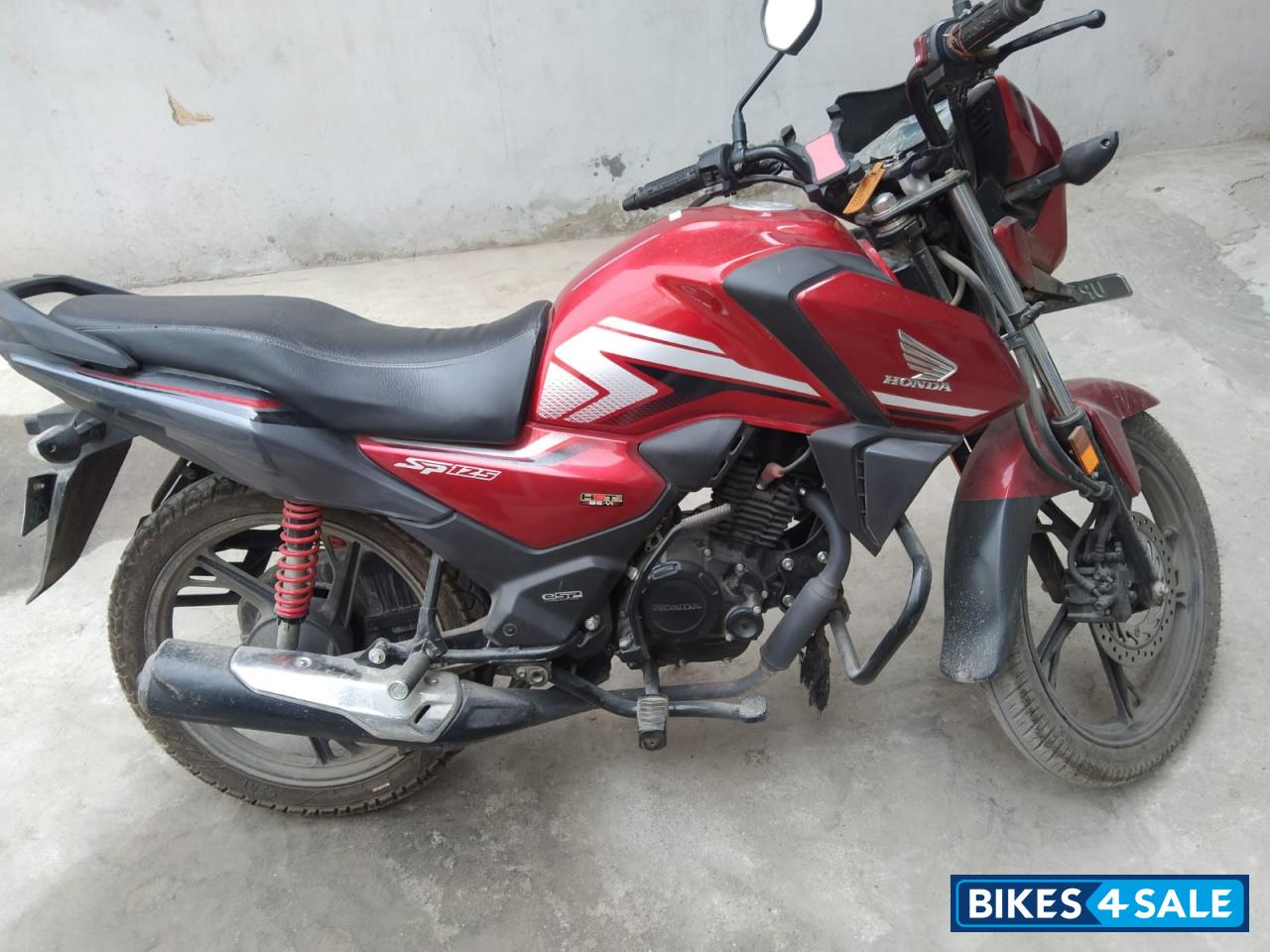 Red Honda CB Shine SP