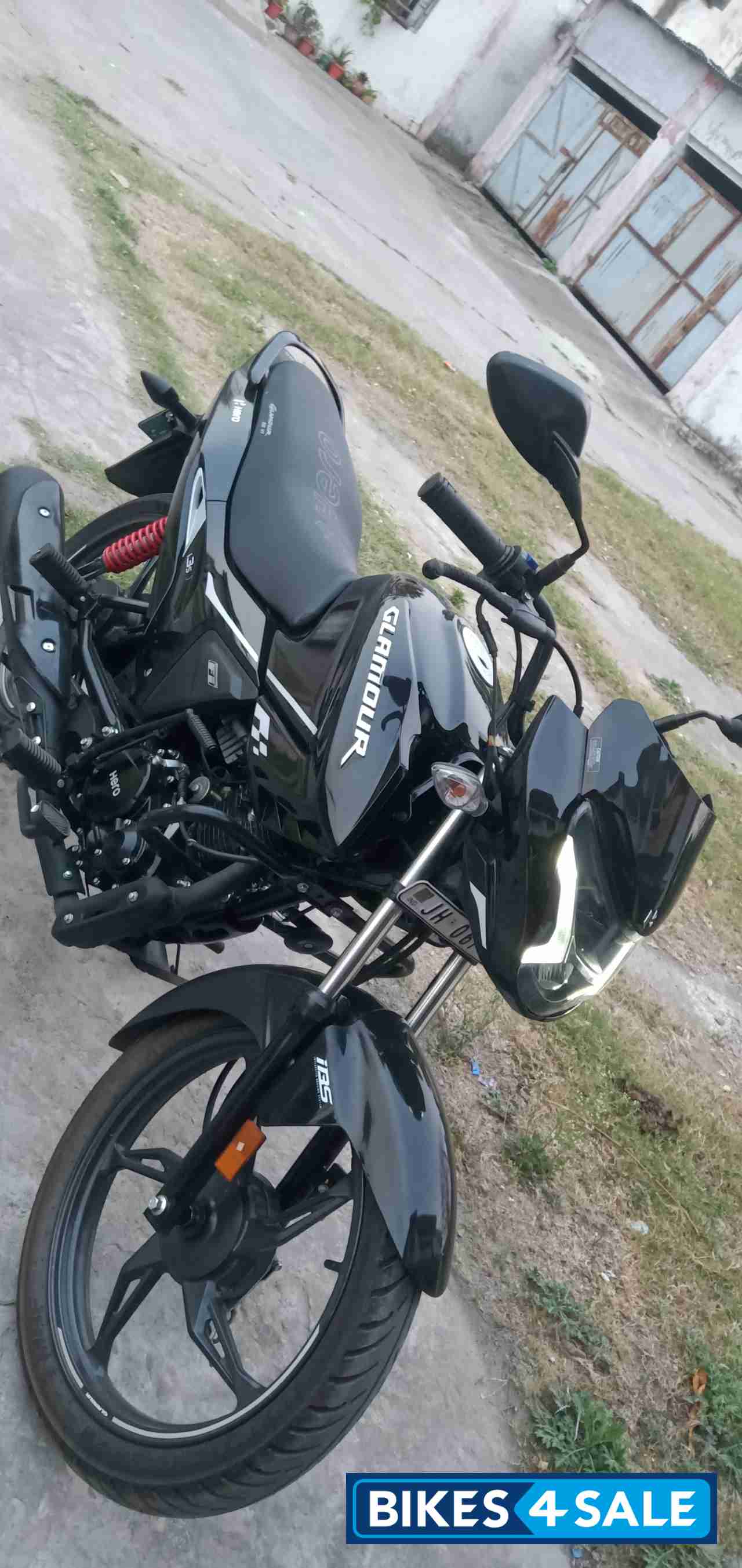 Black Hero Glamour Xtec