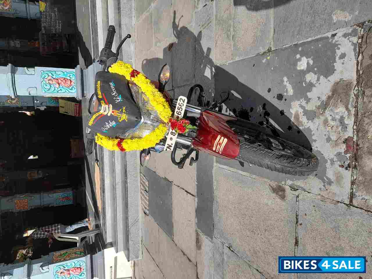 Wine Red Bajaj Discover 150 S