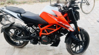 KTM Duke 125