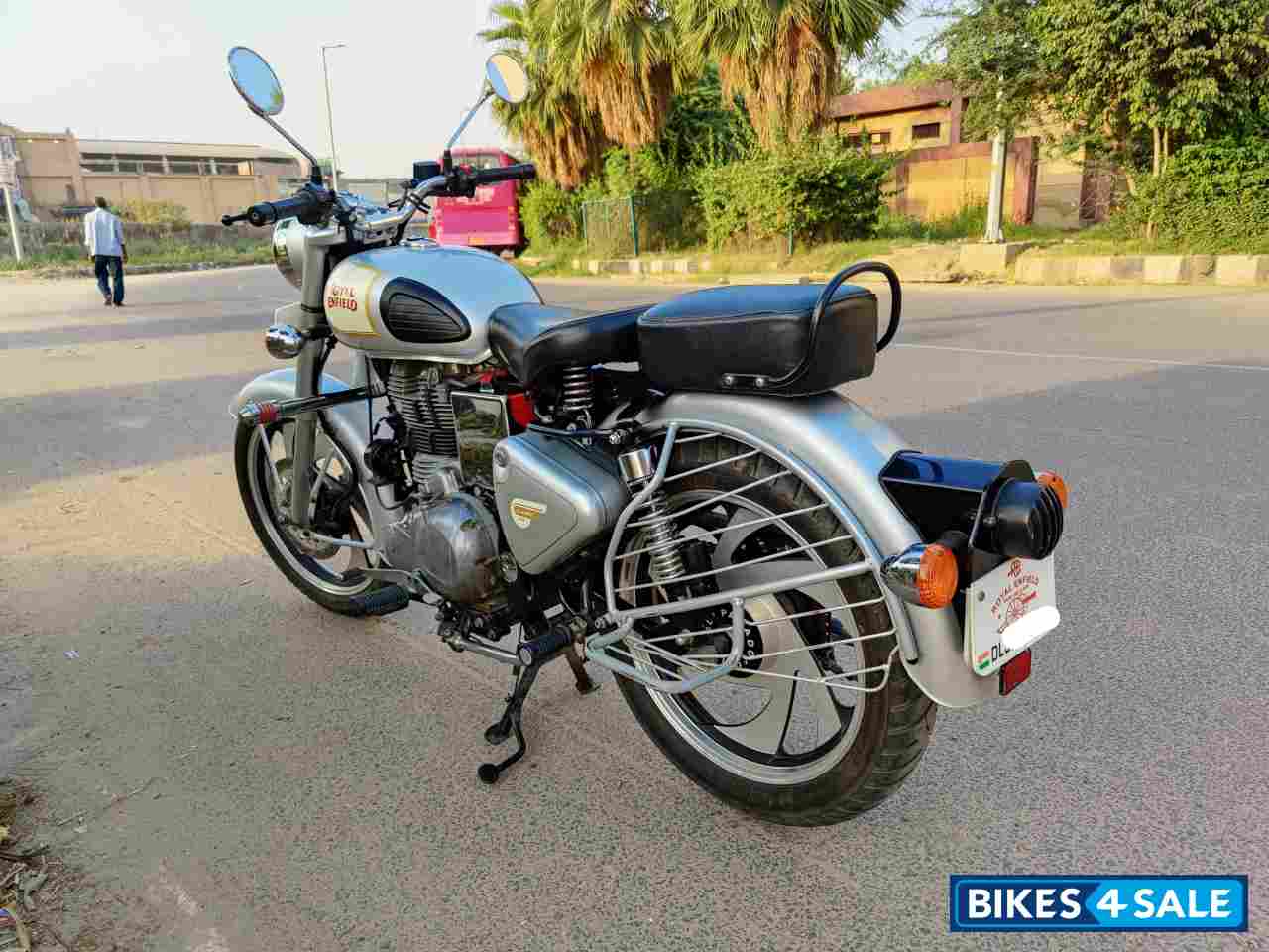 Royal Enfield Classic 350 Royal Enfield Classic 350