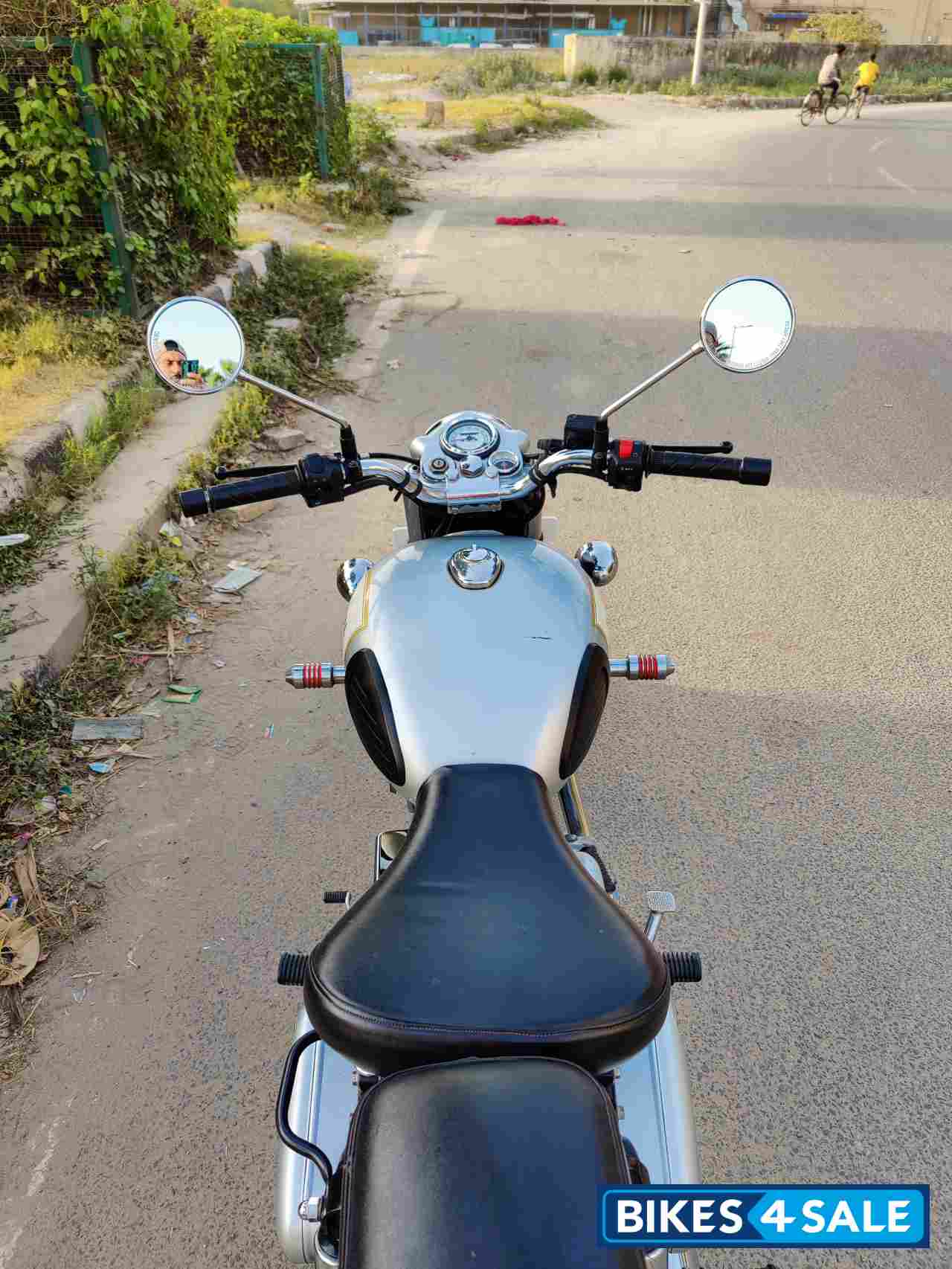 Royal Enfield Classic 350 Royal Enfield Classic 350