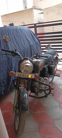 Black Royal Enfield Classic 350