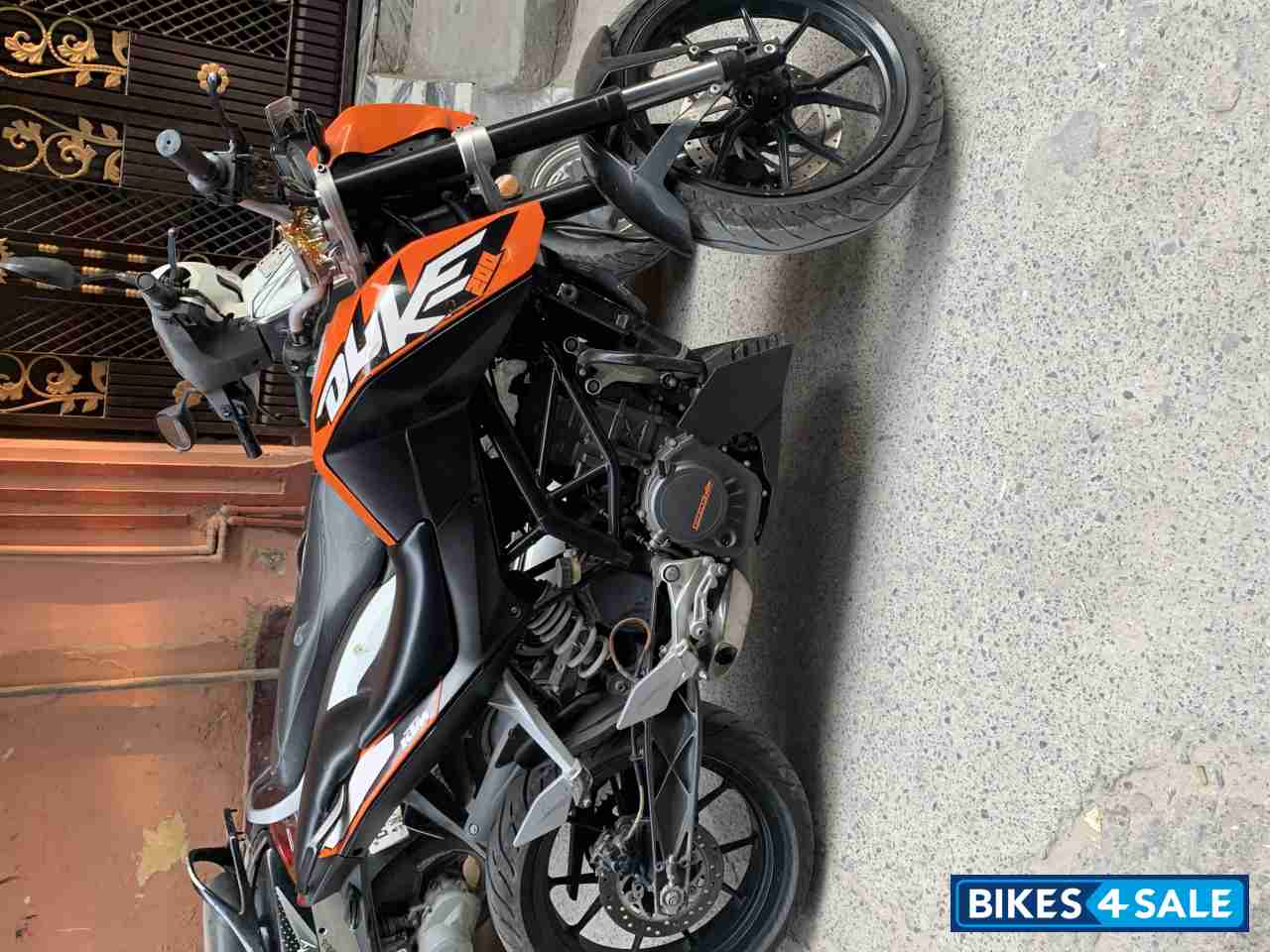 KTM Duke 200