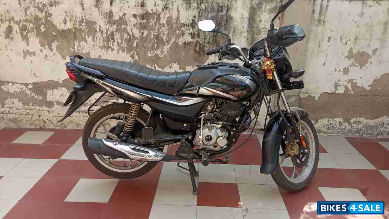 Black & Silver Bajaj Platina 100 ES BS6