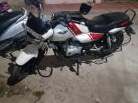 Bajaj V15