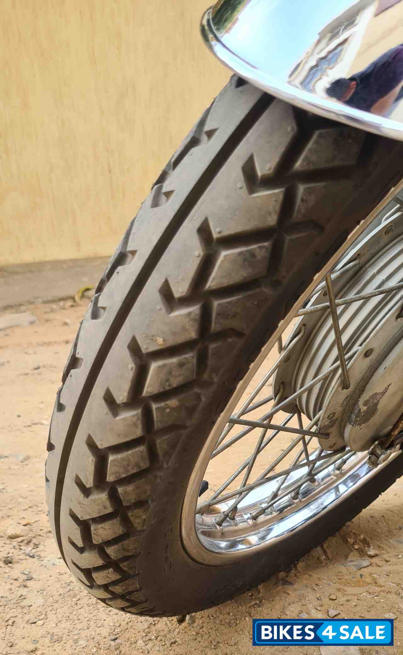 Chrome And Green Royal Enfield Bullet Machismo A350