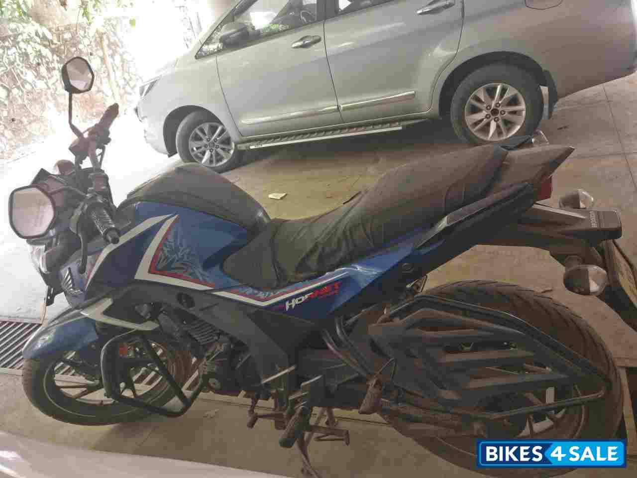 Honda CB Hornet 160R