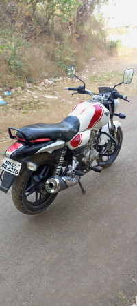 Bajaj V15