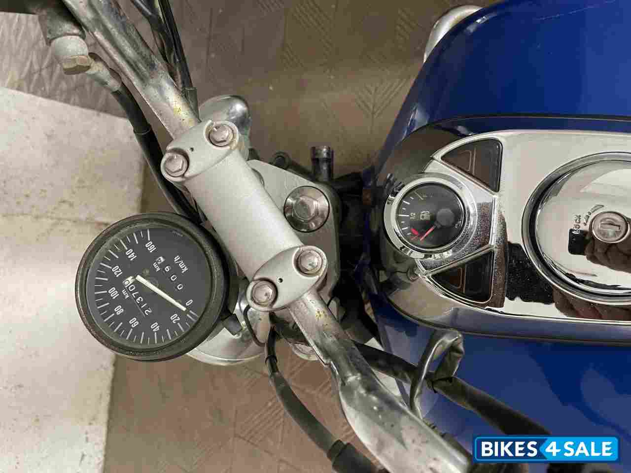 Bajaj Avenger 220 DTS-i