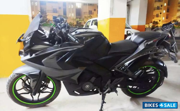 Bajaj Pulsar RS 200 ABS Bajaj Pulsar RS 200 ABS