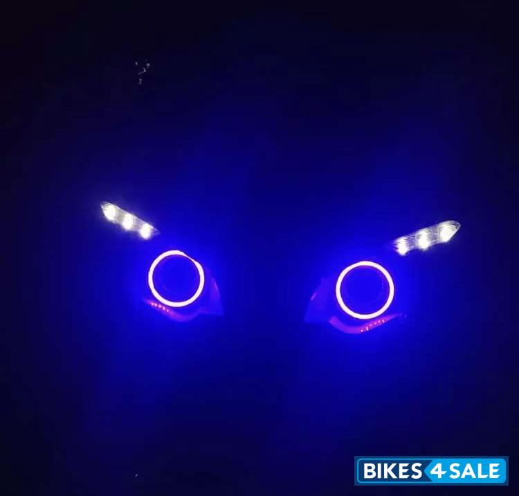 Bajaj Pulsar RS 200 ABS Bajaj Pulsar RS 200 ABS