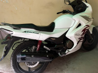 White Hero Karizma ZMR