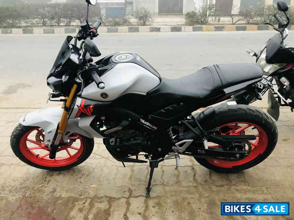 Ice-fluo Vermillion Yamaha MT-15 BS6