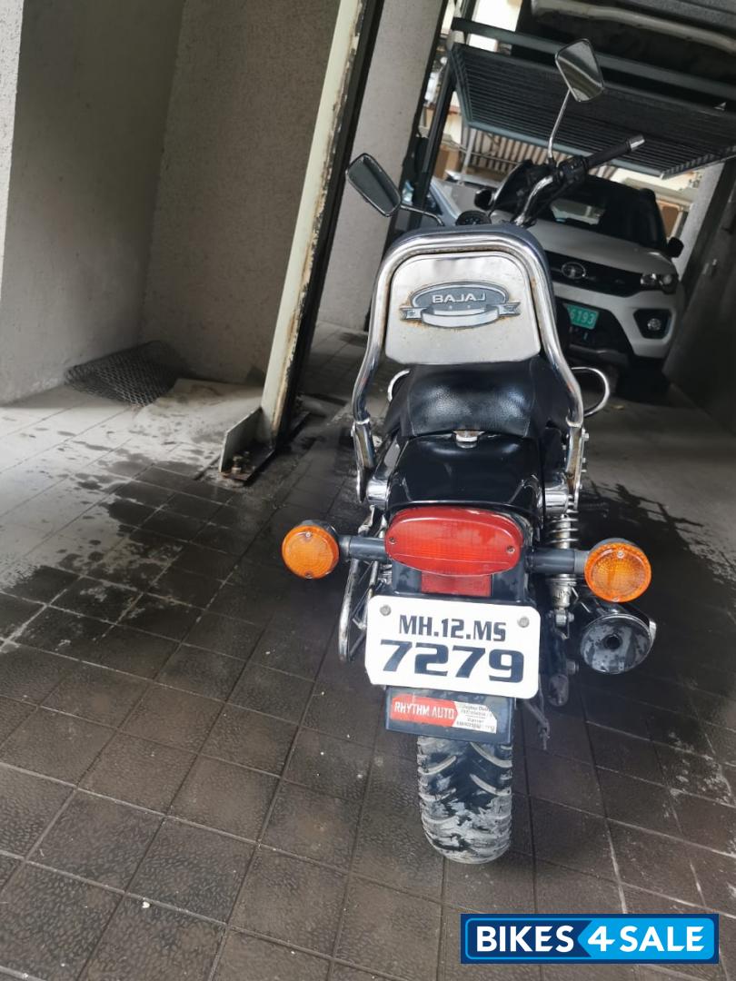 Bajaj Avenger 220 DTS-i