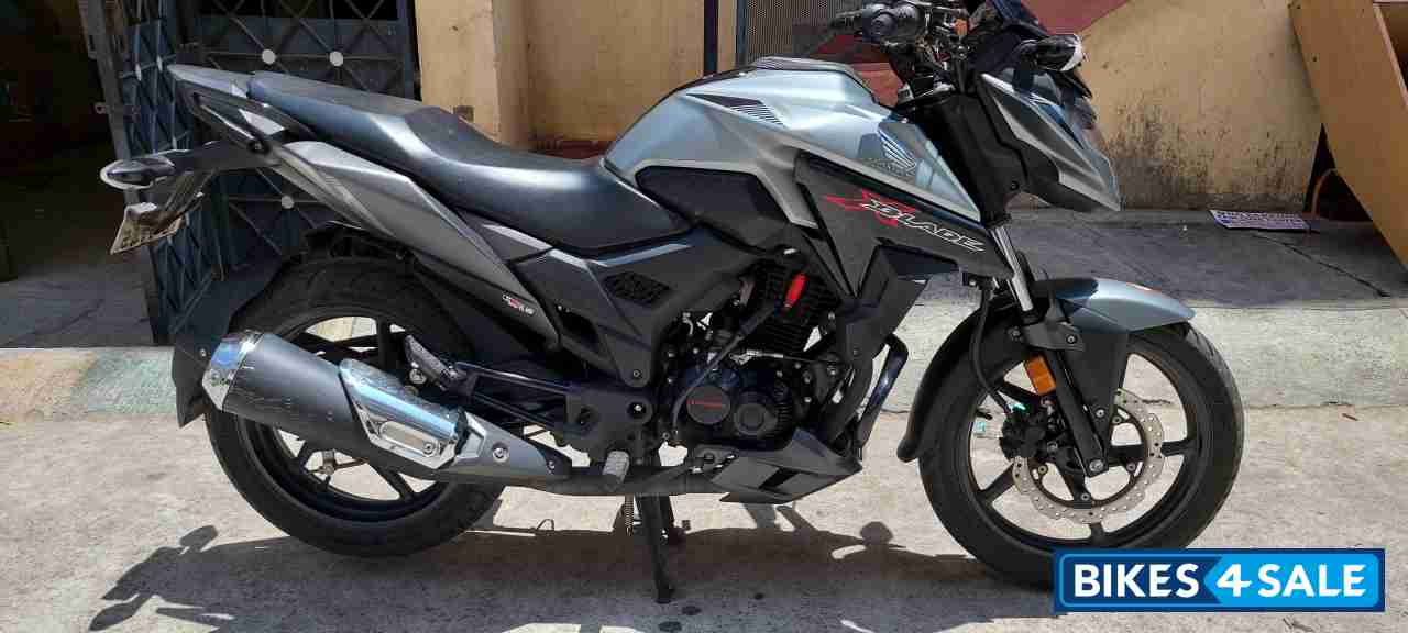 Grey Honda XBlade Grey Honda XBlade