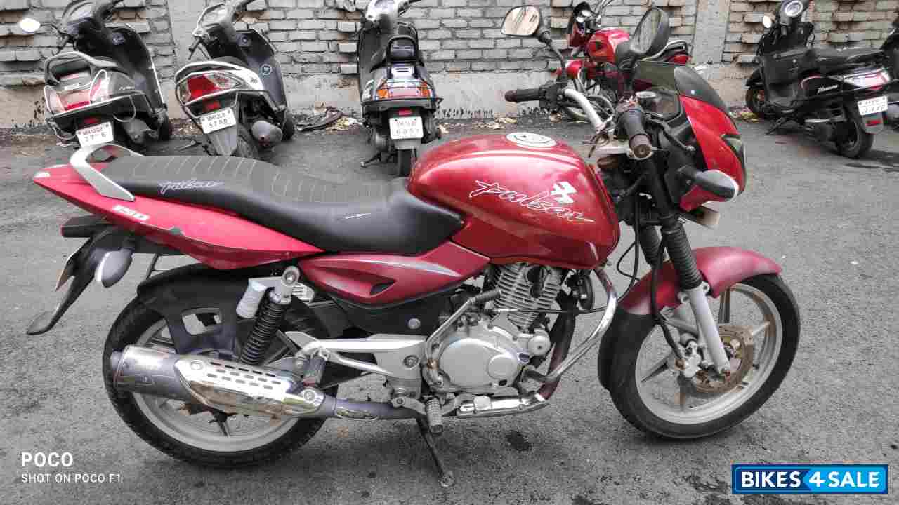 Red Bajaj Pulsar 150