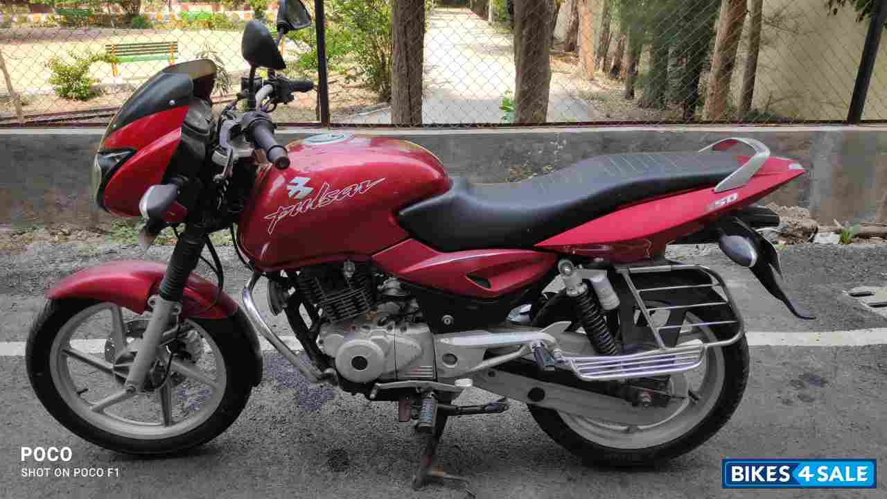 Red Bajaj Pulsar 150 Red Bajaj Pulsar 150