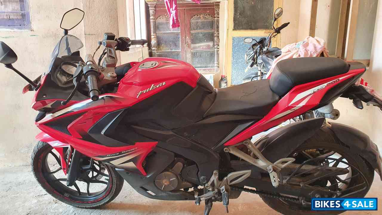 Red Bajaj Pulsar RS 200 ABS