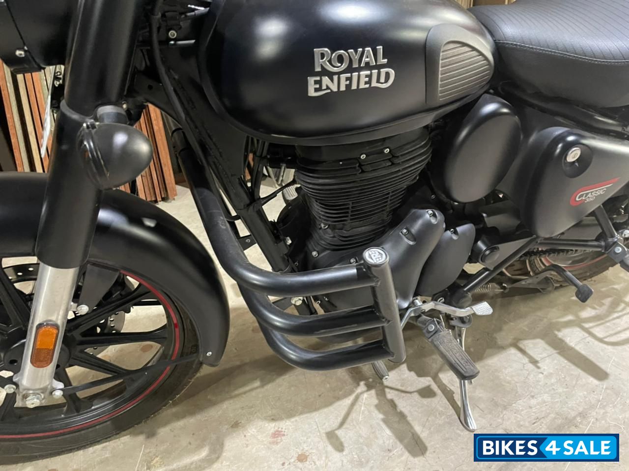 Stealth Black Royal Enfield Classic 350 Dual Channel BS6