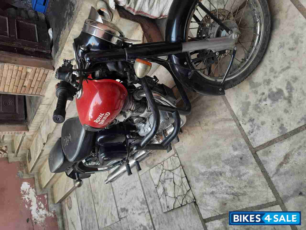 Royal Enfield Classic 350 Redditch Red