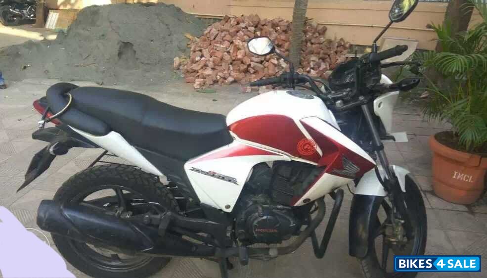 White Honda Unicorn Dazzler