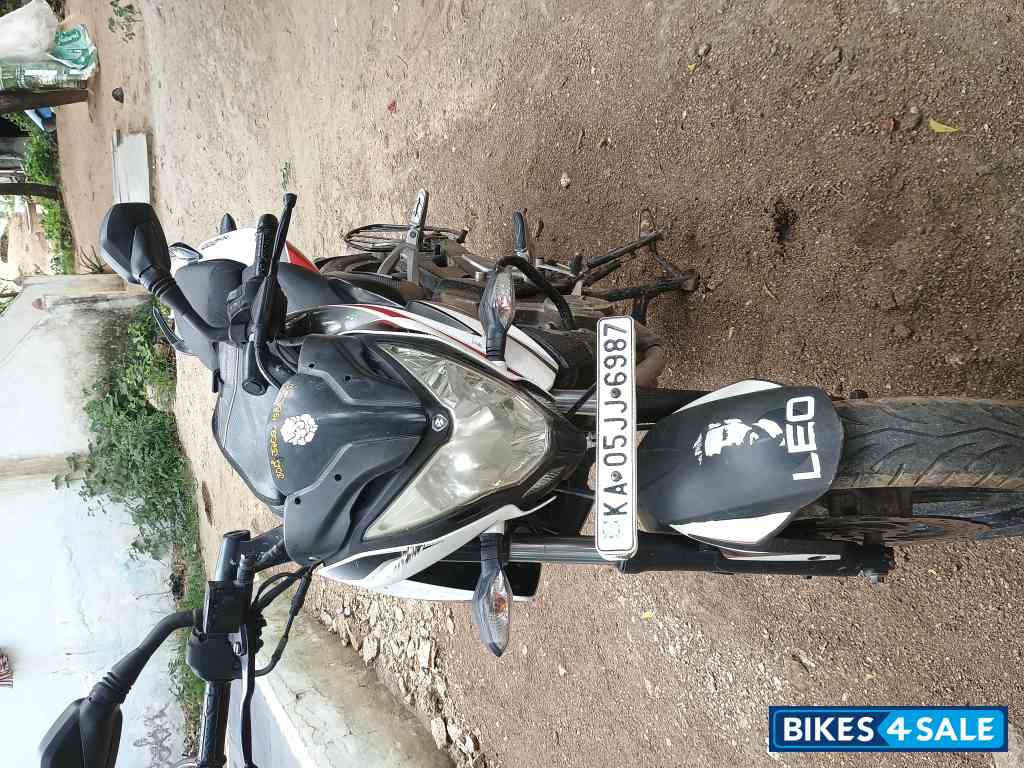 White And Black Bajaj Pulsar 200 NS