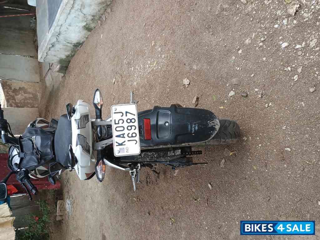 White And Black Bajaj Pulsar 200 NS