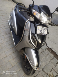 Silver And Black Honda Activa 5G Limited Edition