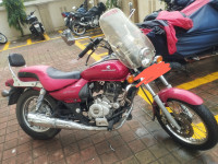 Red Bajaj Avenger 220 DTS-i