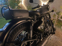 Stealth Black Royal Enfield Classic Stealth Black