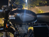 Stealth Black Royal Enfield Classic Stealth Black
