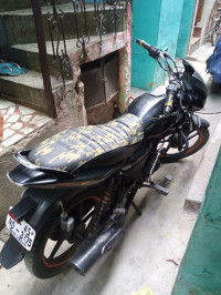 Black Bajaj XCD 125 DTS-Si