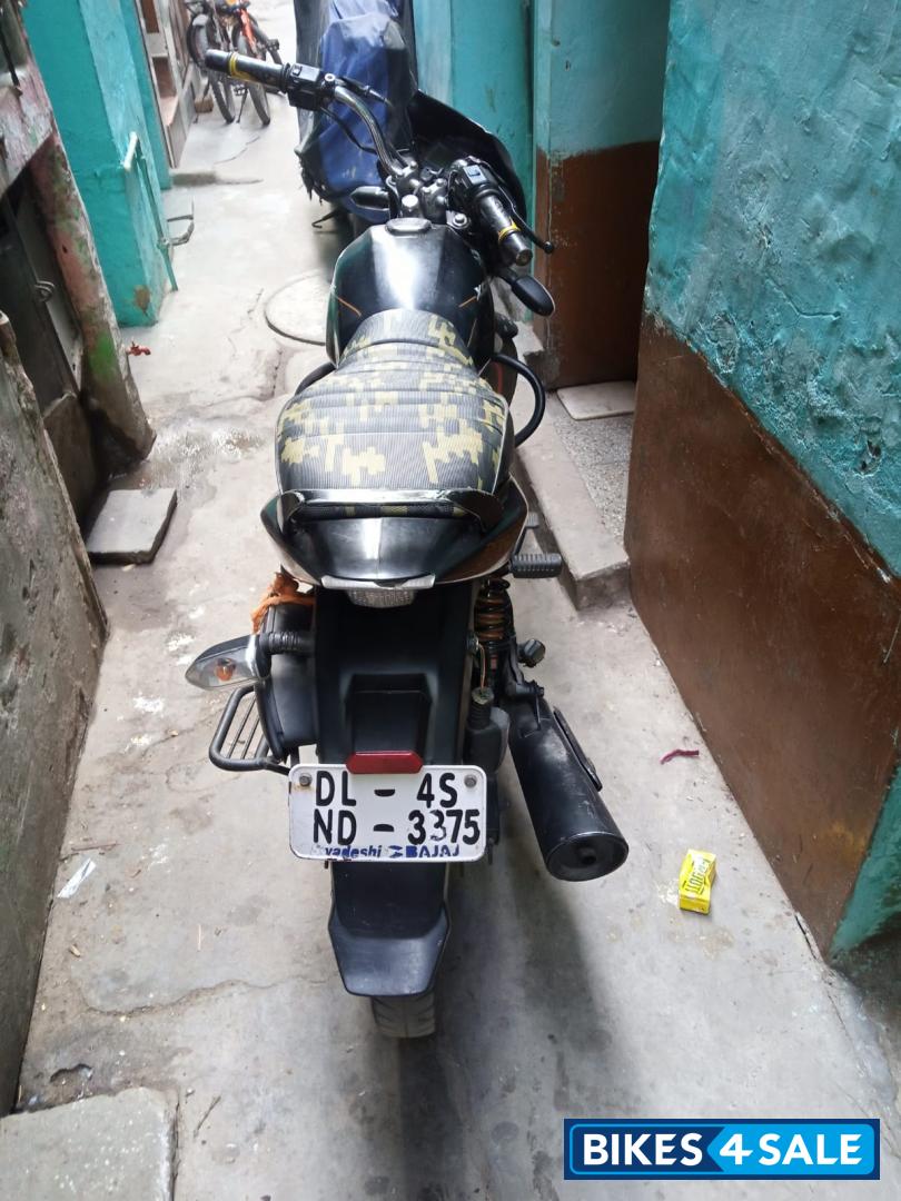 Black Bajaj XCD 125 DTS-Si Black Bajaj XCD 125 DTS-Si